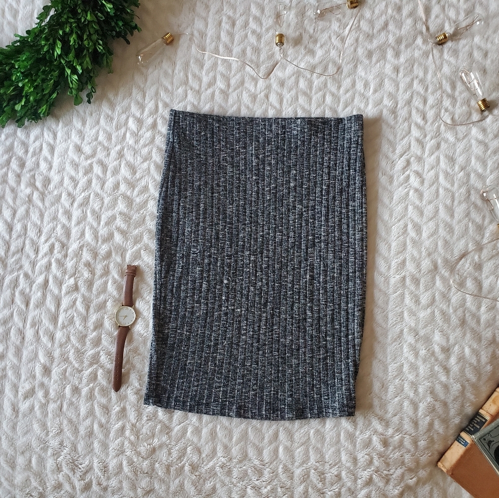 Black/Gray/White Pencil skirt